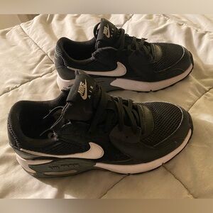 Women’s Nike Air Max 90 sneakers 👟